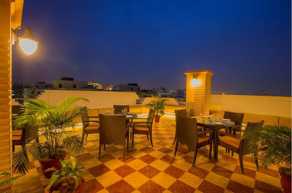 Hotel Kapish Smart-All Pure Veg Jaipur Bagian luar foto