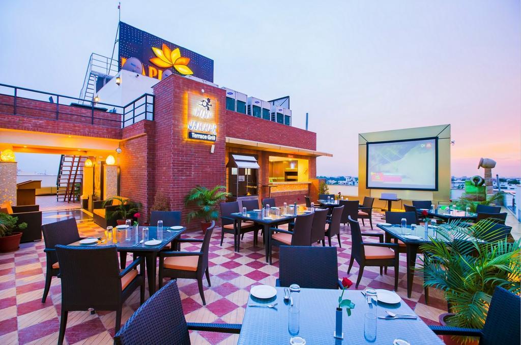 Hotel Kapish Smart-All Pure Veg Jaipur Bagian luar foto