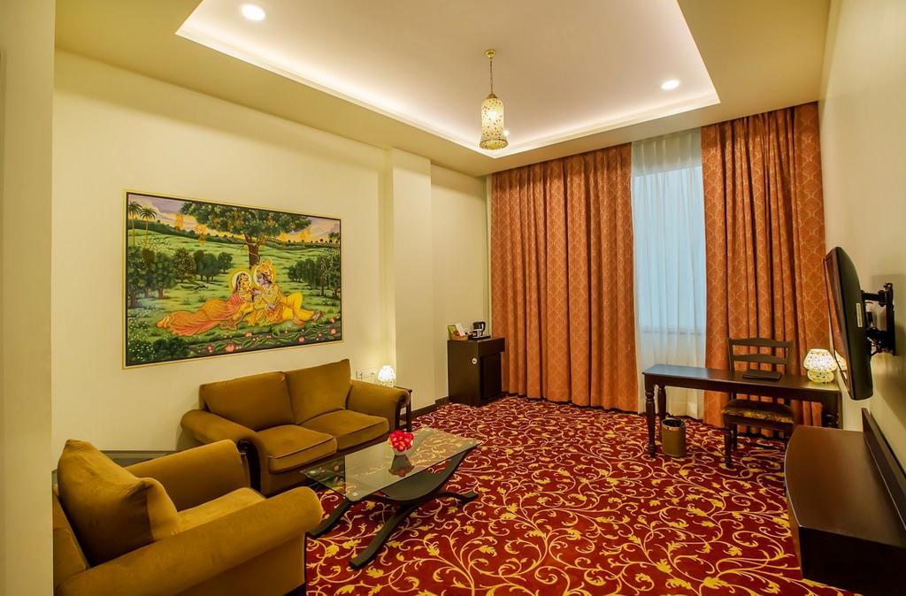 Hotel Kapish Smart-All Pure Veg Jaipur Bagian luar foto