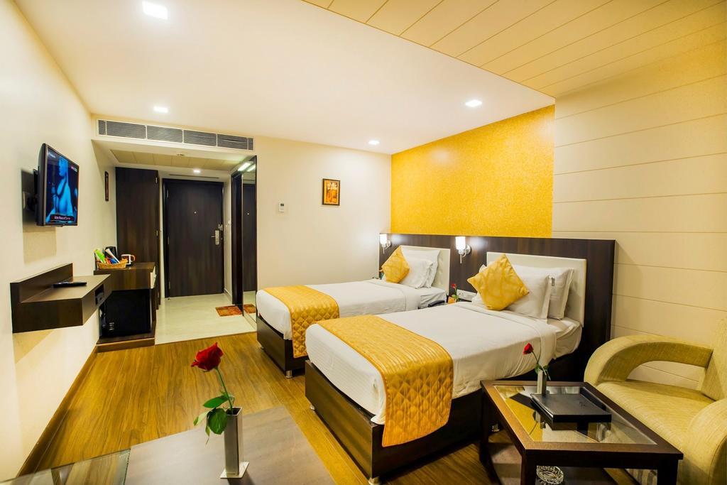 Hotel Kapish Smart-All Pure Veg Jaipur Bagian luar foto