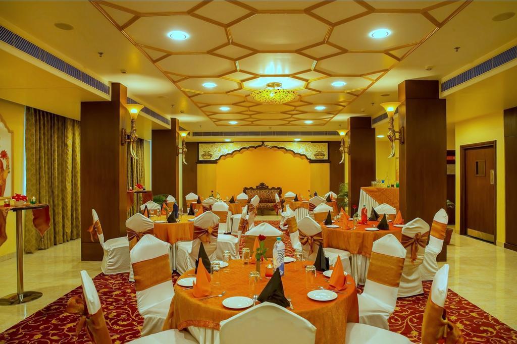Hotel Kapish Smart-All Pure Veg Jaipur Bagian luar foto