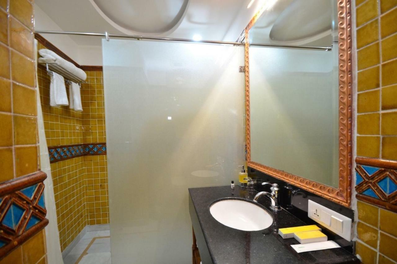 Hotel Kapish Smart-All Pure Veg Jaipur Bagian luar foto