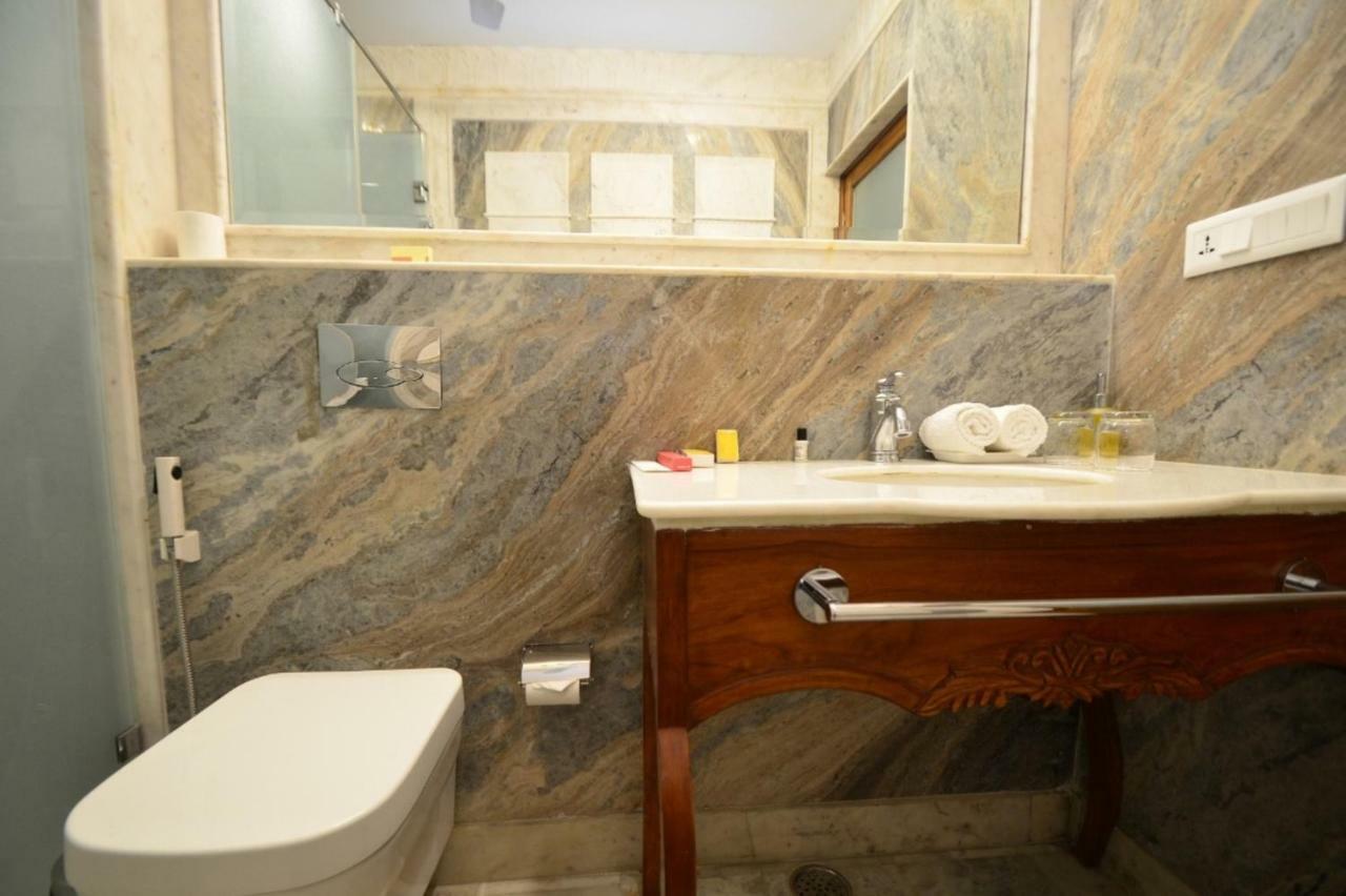 Hotel Kapish Smart-All Pure Veg Jaipur Bagian luar foto