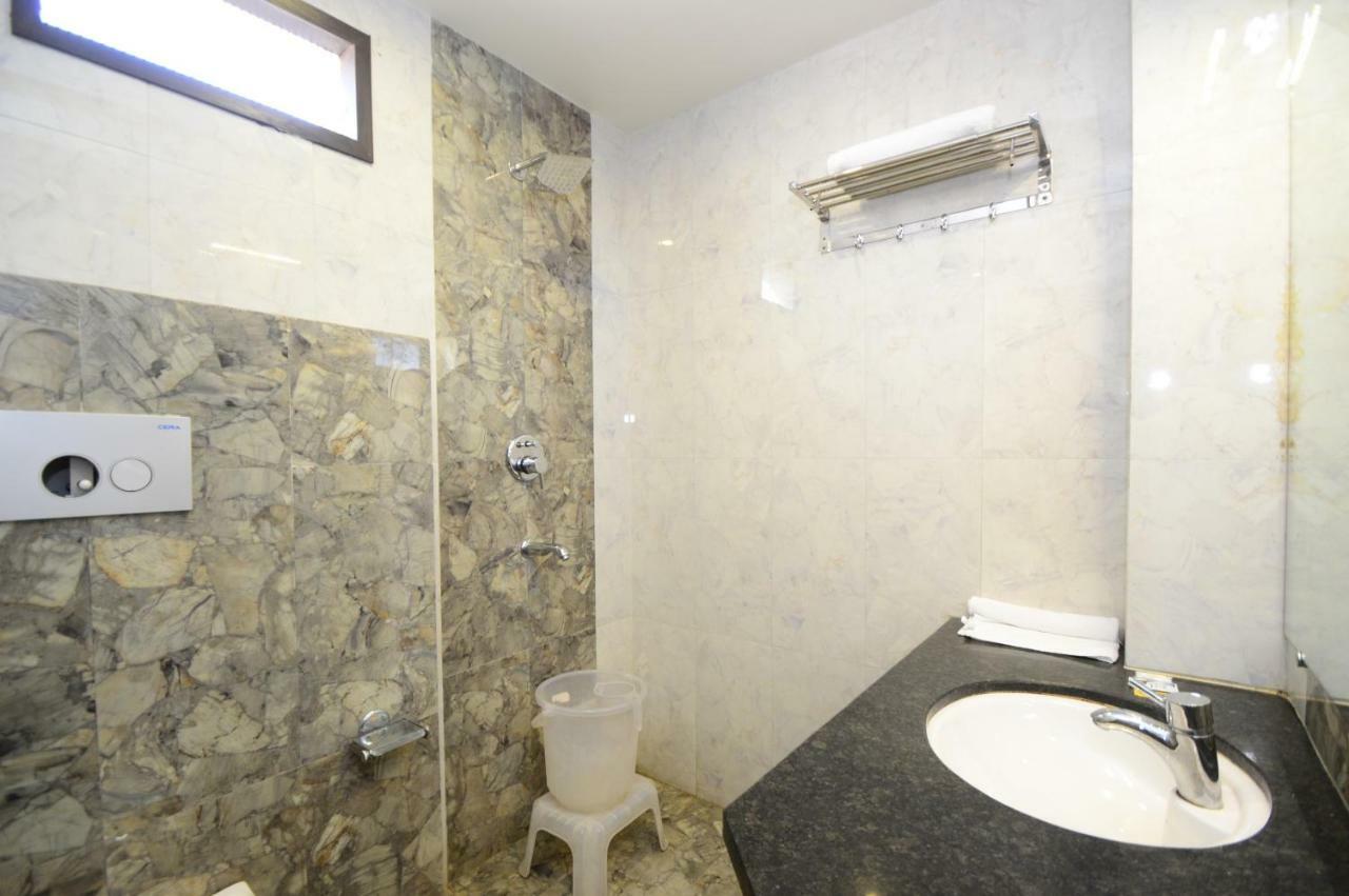 Hotel Kapish Smart-All Pure Veg Jaipur Bagian luar foto